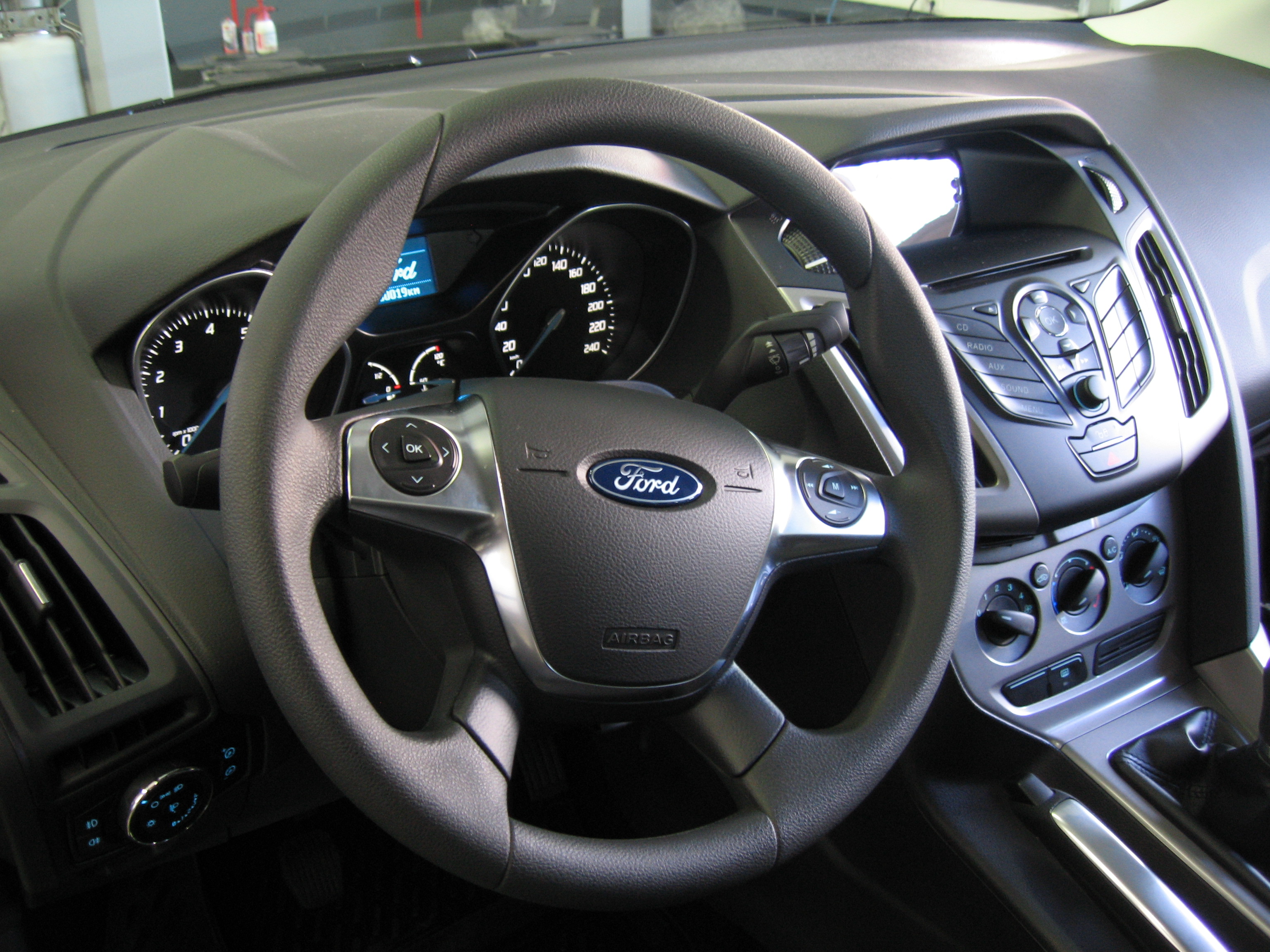 Форд фокус 3 2012 год купить. Ford Focus 3 1.6 105 л.с. Ford Focus 3 1.6 Stage 1. Форд фокус 3 хэтчбек 2012 года 1.6 105 л.с подвеска. Форд фокус 3 1.6 105 л.с улучшенные тормоза.